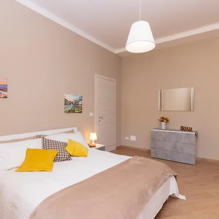 Cialdini Close To The Center Lägenhet